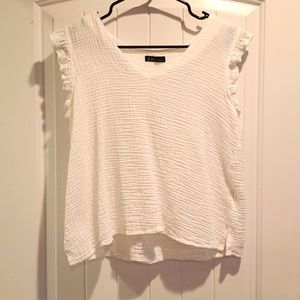 Bella Ella White linen short sleeveless blouse